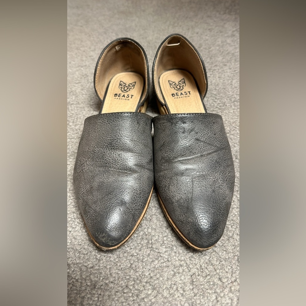 Grey Flats, Size 6.